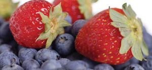Bajar de peso comiendo fibra - fresas